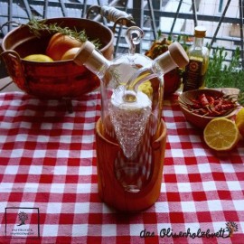 cruet stand in shape of a grape